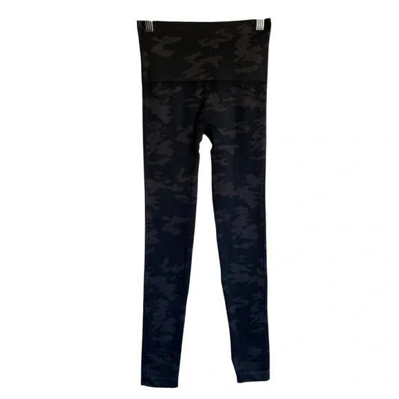 SPANX Dark Blue, Green, Lavender Camo Leggings Sleek Form-Fitting Design NWOT - Picture 1 of 7